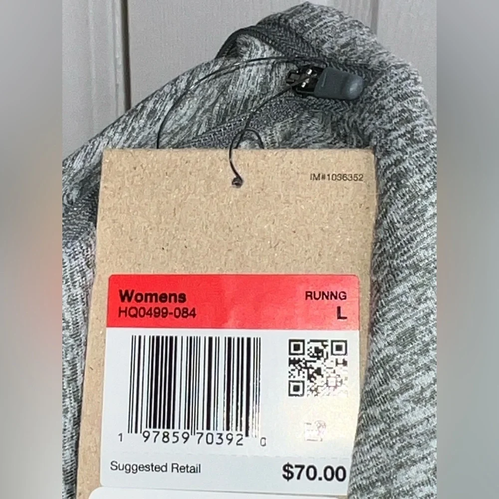 NWT Nike Women’s Large Swift Dri-FIT UV 1/4 Zip Running Top L Gray HQ0499-084
